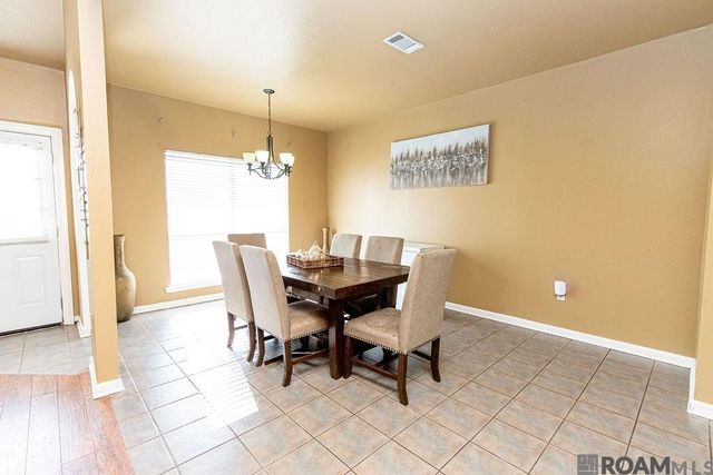 23898 Sandlewood Ct, Denham Springs, LA 70726