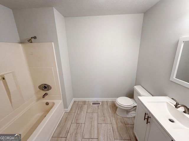 5552 Pine Street, Lula, GA 30554