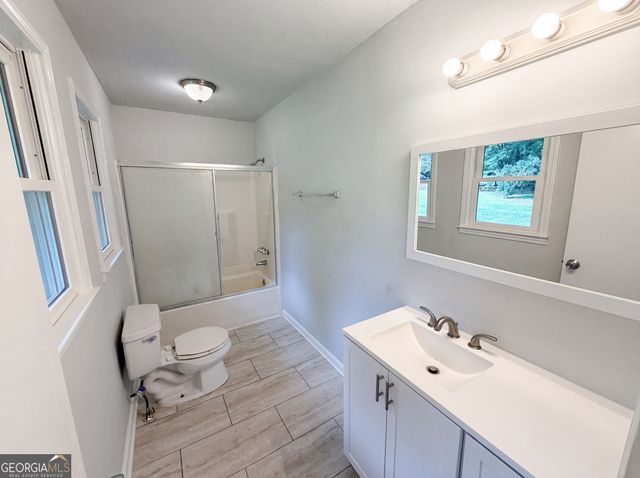 5552 Pine Street, Lula, GA 30554