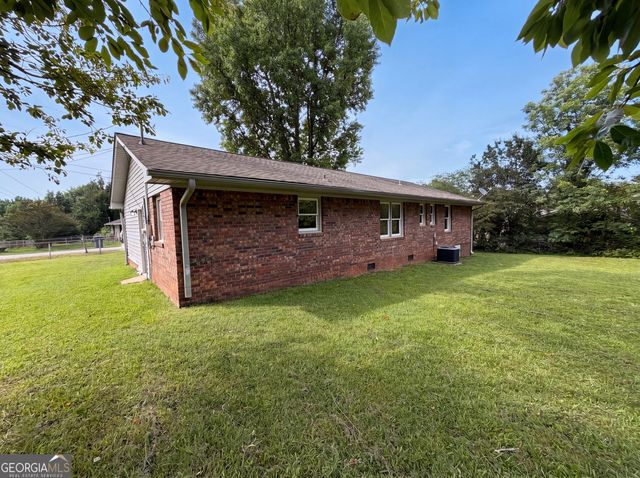 5552 Pine Street, Lula, GA 30554