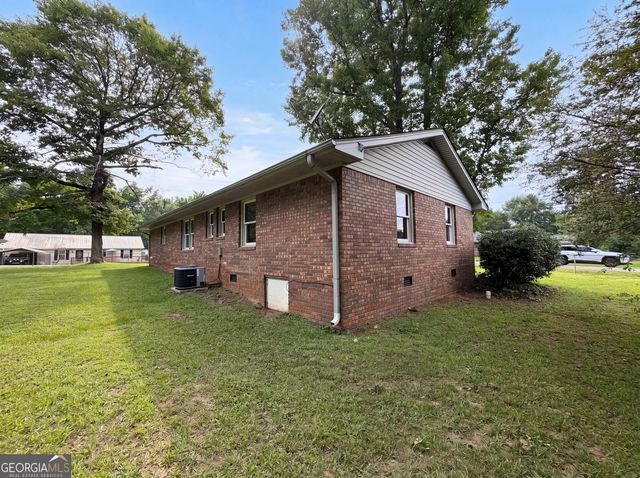 5552 Pine Street, Lula, GA 30554