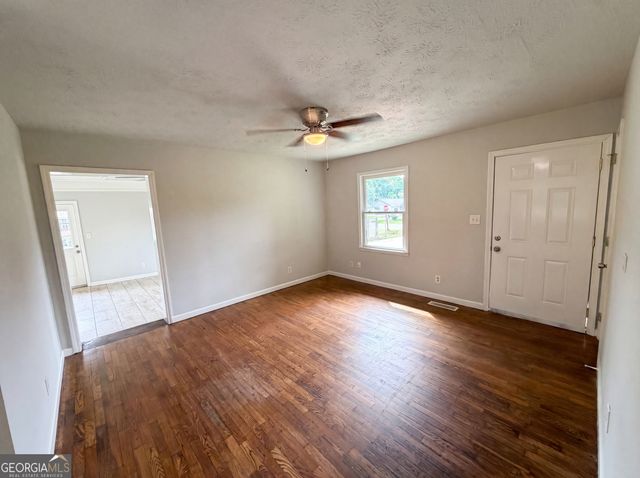 5552 Pine Street, Lula, GA 30554