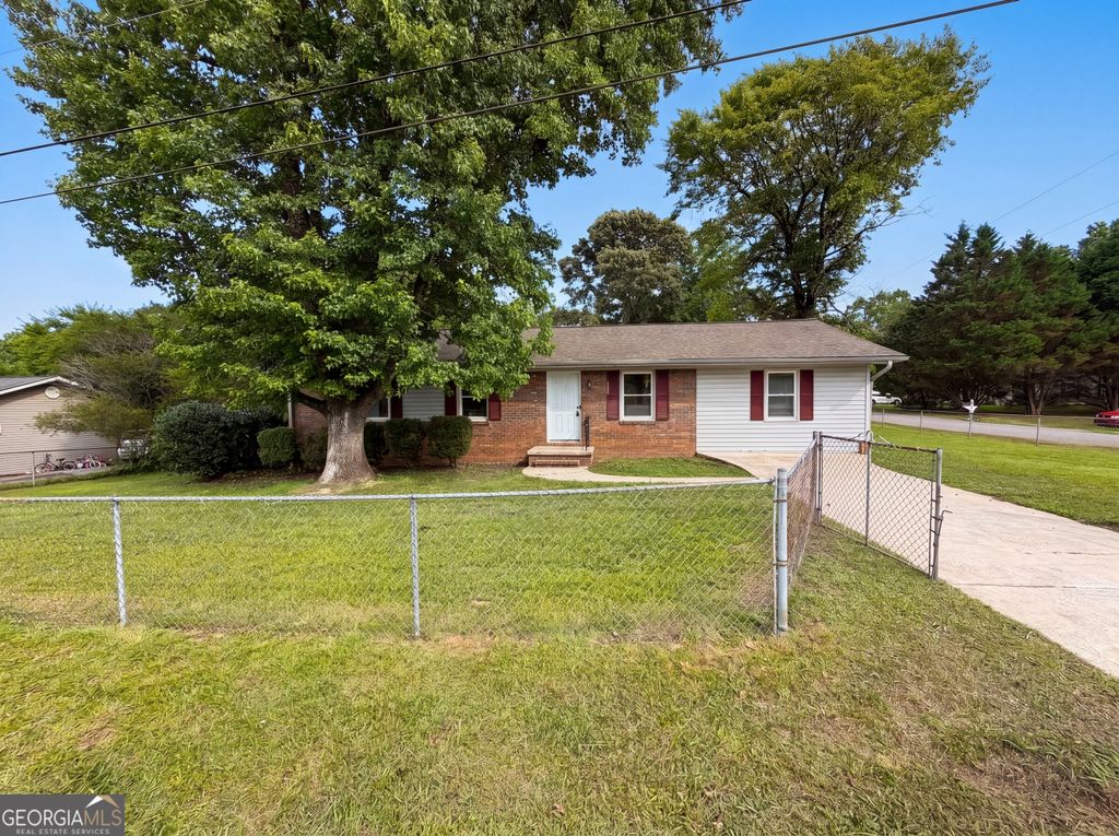5552 Pine Street, Lula, GA 30554