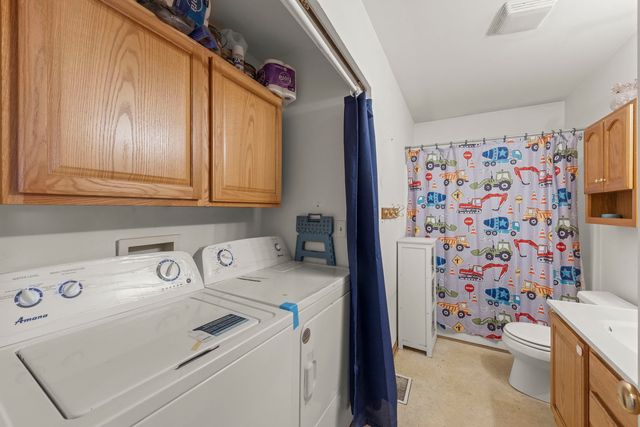 1917 N Hickory Street, Crest Hill, IL 60403