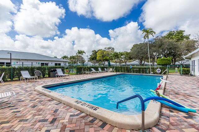 10095 42nd Avenue S 145, Boynton Beach, FL 33436