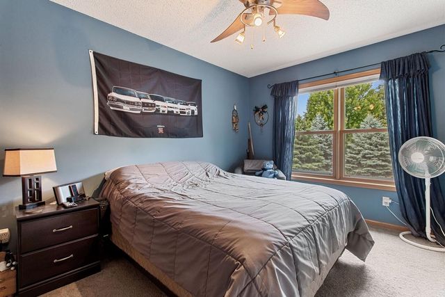 2437 Matterhorn Drive E, Maplewood, MN 55119