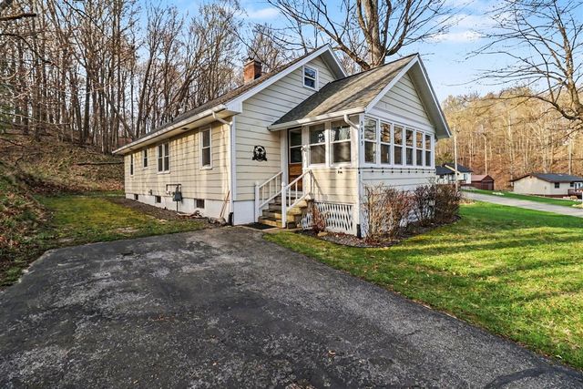 5989 Barnhart Road, Ludington, MI 49431