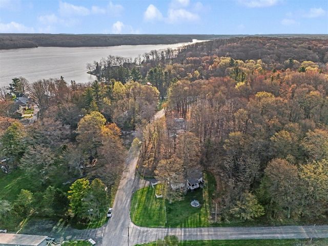 5989 Barnhart Road, Ludington, MI 49431