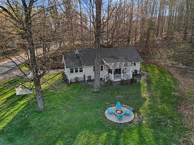 5989 Barnhart Road, Ludington, MI 49431