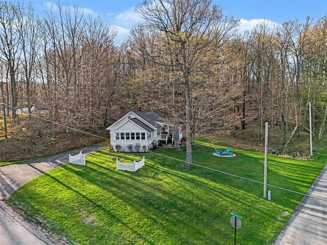 5989 Barnhart Road, Ludington, MI 49431