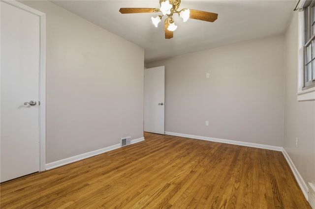 299 Hansen Ave, Ellwood City, PA 16117