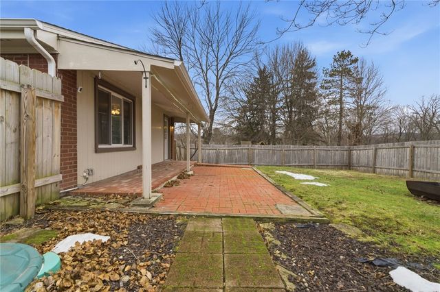 299 Hansen Ave, Ellwood City, PA 16117