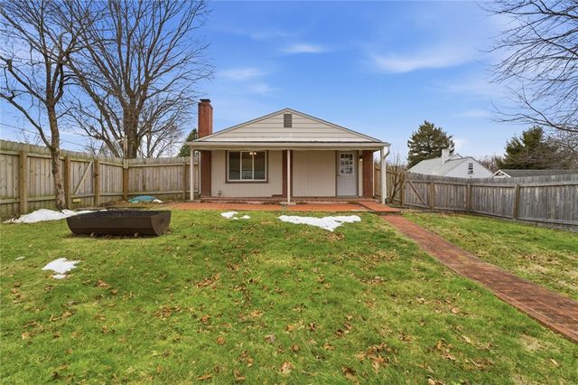 299 Hansen Ave, Ellwood City, PA 16117