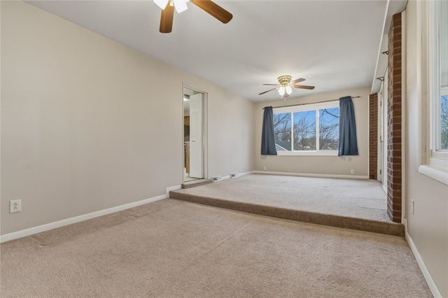 299 Hansen Ave, Ellwood City, PA 16117