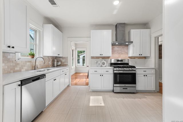 1822 W Magnolia, San Antonio, TX 78201