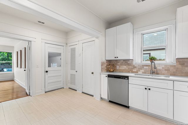 1822 W Magnolia, San Antonio, TX 78201