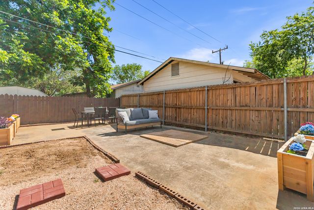 1822 W Magnolia, San Antonio, TX 78201