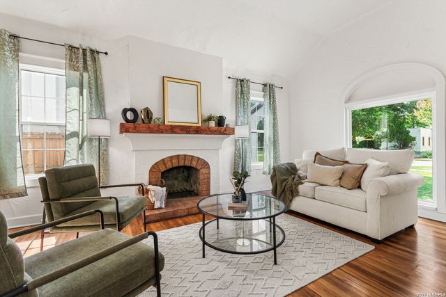 1822 W Magnolia, San Antonio, TX 78201