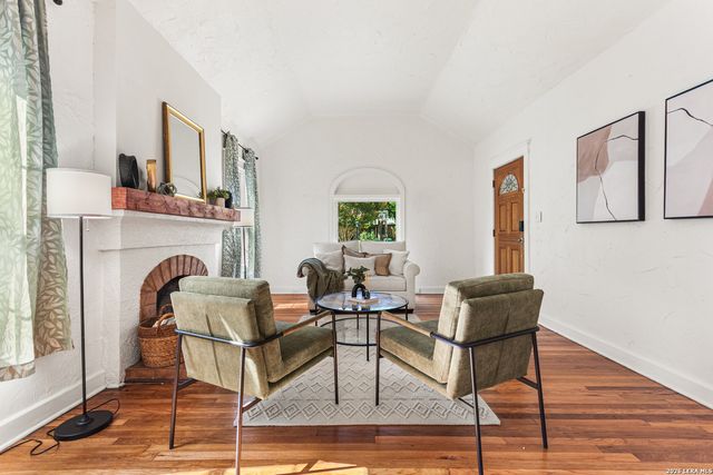 1822 W Magnolia, San Antonio, TX 78201