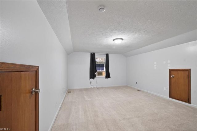 9 Ancel CT, Hampton, VA 23666