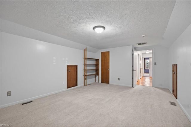 9 Ancel CT, Hampton, VA 23666