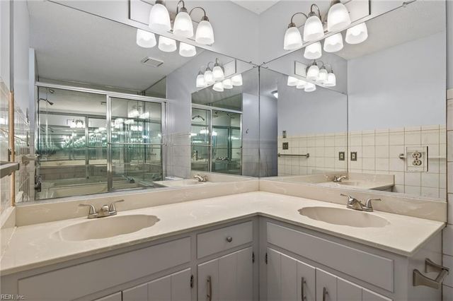 9 Ancel CT, Hampton, VA 23666
