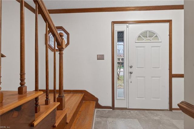 9 Ancel CT, Hampton, VA 23666