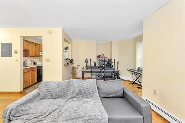 90 Blue Hill Ave, Boston, MA 02119