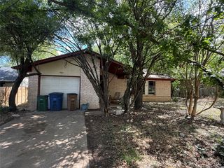1204 Dunstan DR, Austin, TX 78745
