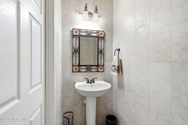 98 Brookfield Drive, Jackson, NJ 08527