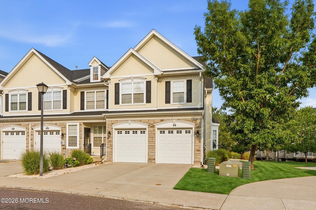 98 Brookfield Drive, Jackson, NJ 08527