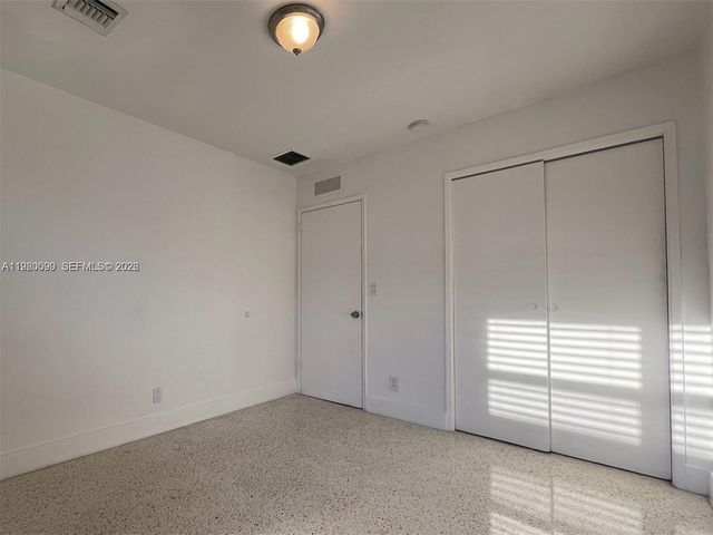 514 NE 4th Ave 514, Hallandale Beach, FL 33009