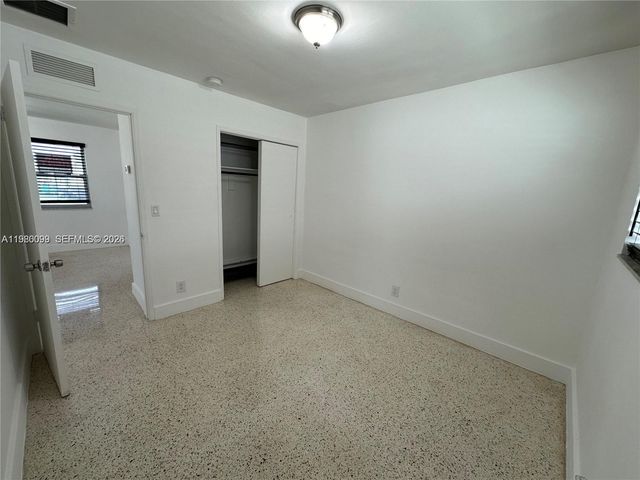 514 NE 4th Ave 514, Hallandale Beach, FL 33009