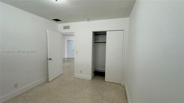 514 NE 4th Ave 514, Hallandale Beach, FL 33009