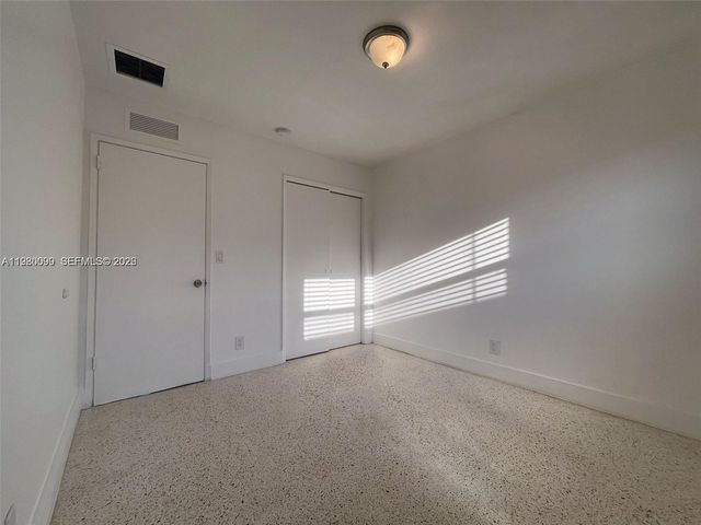 514 NE 4th Ave 514, Hallandale Beach, FL 33009