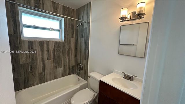 514 NE 4th Ave 514, Hallandale Beach, FL 33009