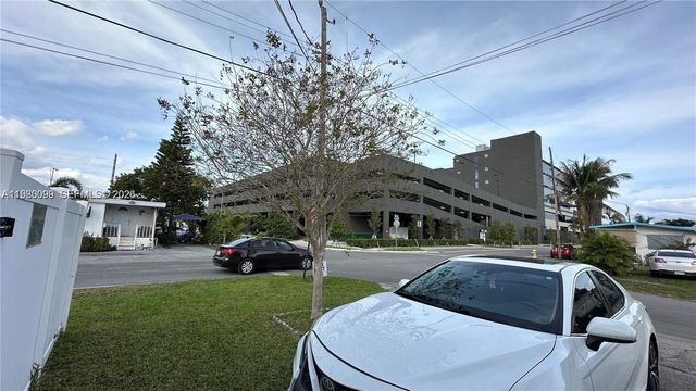 514 NE 4th Ave 514, Hallandale Beach, FL 33009