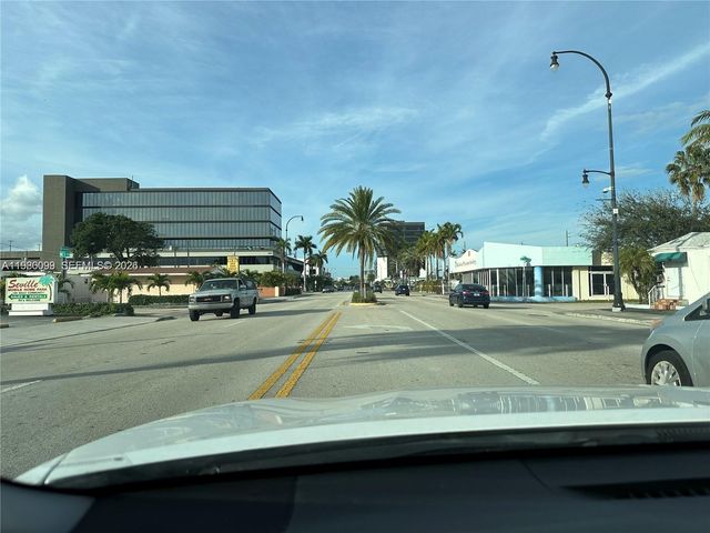 514 NE 4th Ave 514, Hallandale Beach, FL 33009