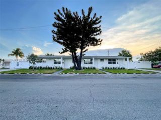 514 NE 4th Ave 514, Hallandale Beach, FL 33009