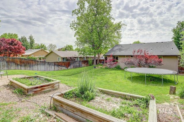 398 Mango Dr, Eagle, ID 83616