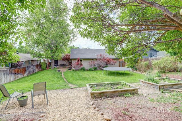 398 Mango Dr, Eagle, ID 83616