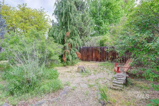 398 Mango Dr, Eagle, ID 83616