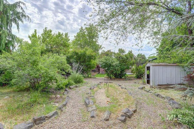398 Mango Dr, Eagle, ID 83616