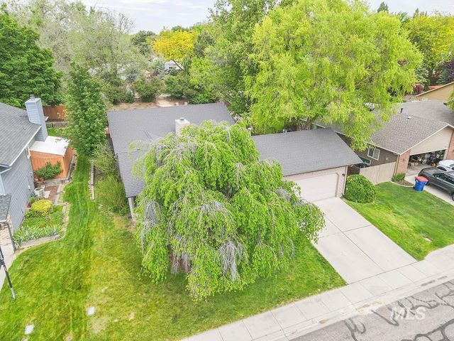 398 Mango Dr, Eagle, ID 83616