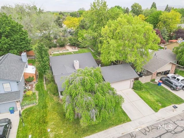 398 Mango Dr, Eagle, ID 83616