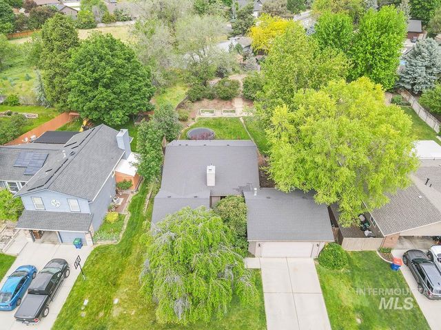 398 Mango Dr, Eagle, ID 83616