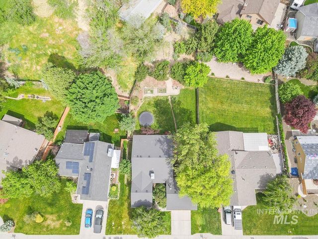 398 Mango Dr, Eagle, ID 83616