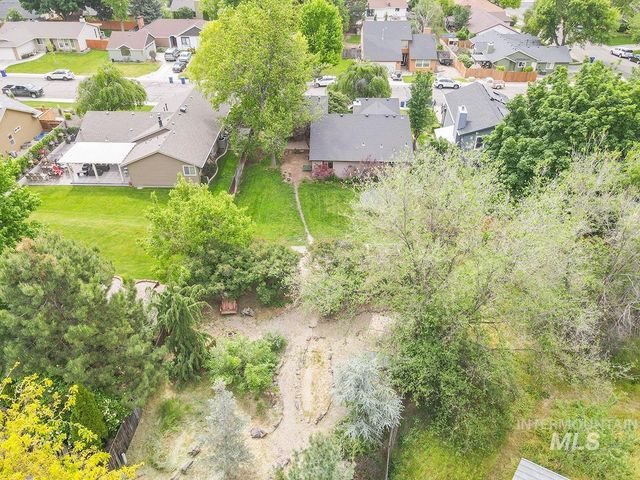398 Mango Dr, Eagle, ID 83616
