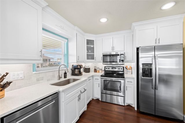 206 Sand Dune Court, Surfside Beach, TX 77541