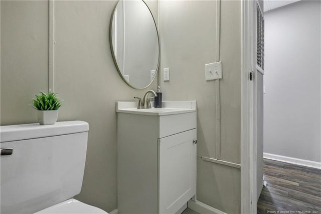 5444 Gilcrest Sands Drive, Hope Mills, NC 28348